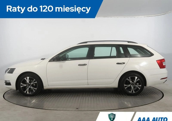 Skoda Octavia cena 43000 przebieg: 177047, rok produkcji 2017 z Połczyn-Zdrój małe 232